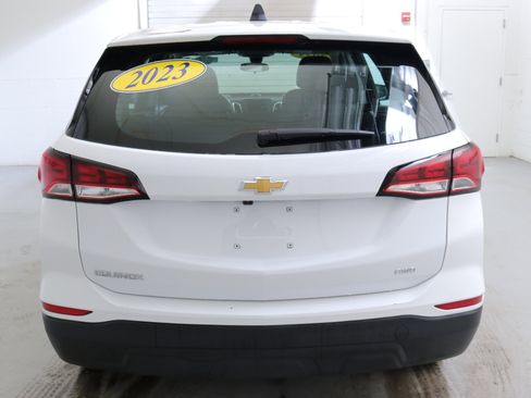 Used 2023 Chevrolet Equinox LS image 7