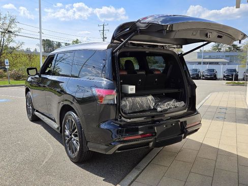 New 2026 INFINITI QX80 Autograph w/ Premium Cargo Package AWD/4WD image 18