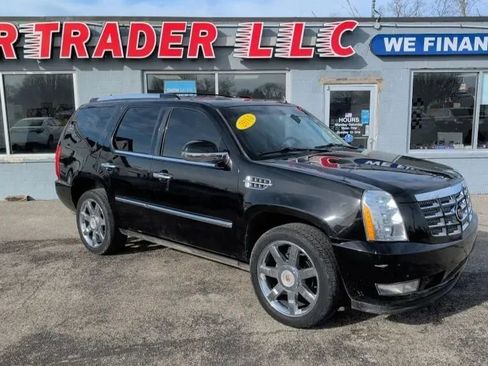 Used 2014 Cadillac Escalade Premium image 2