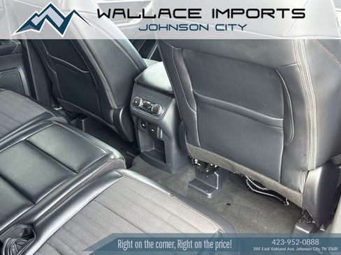 Used 2025 Ford Explorer ST-Line w/ ST-Line Street Pack AWD/4WD image 39