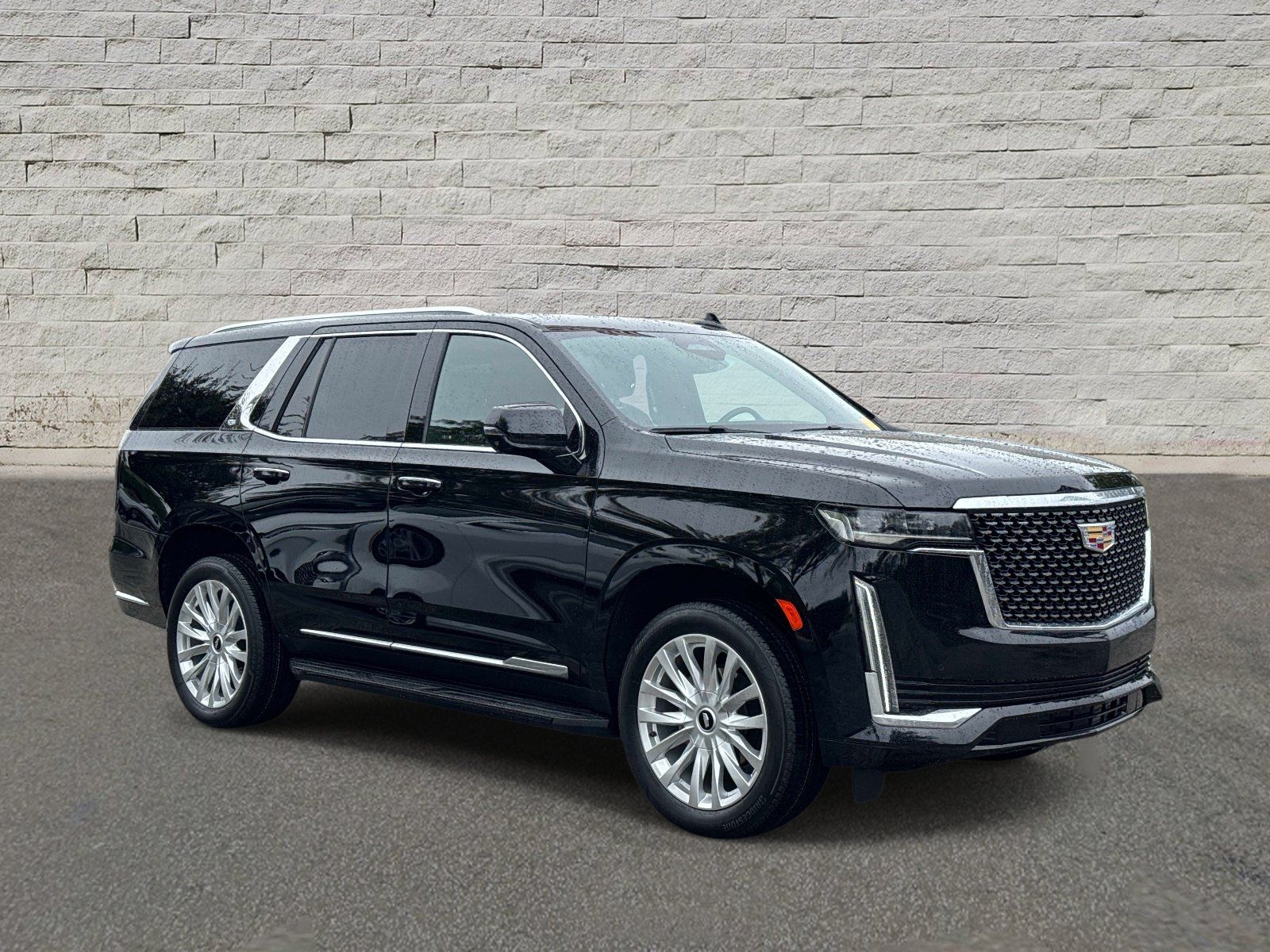 Used 2023 Cadillac Escalade Luxury RWD image 6