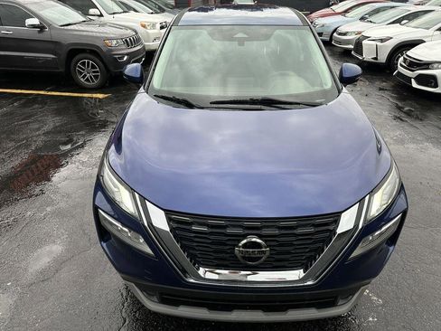 Used 2021 Nissan Rogue SV image 9