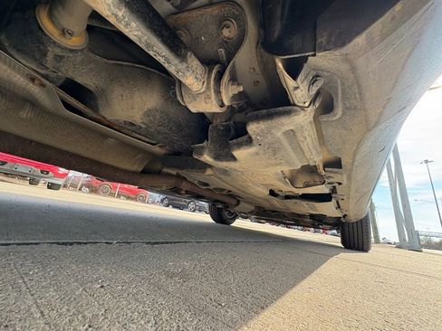 Used 2015 Jeep Renegade Latitude w/ Cold Weather Group II image 30