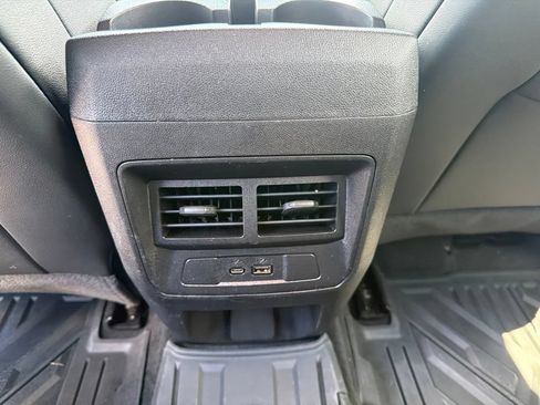 Used 2025 Chevrolet Colorado ZR2 w/ Technology Package AWD/4WD image 14