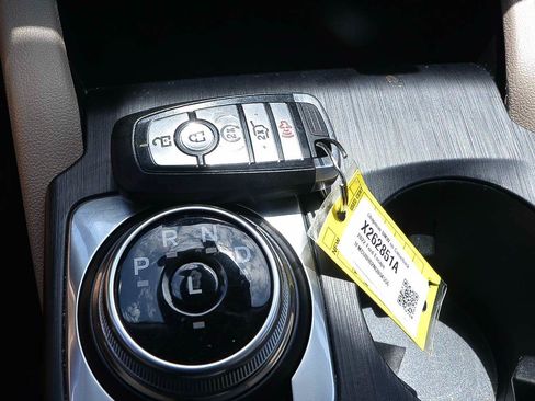 Used 2022 Ford Escape SEL FWD image 15
