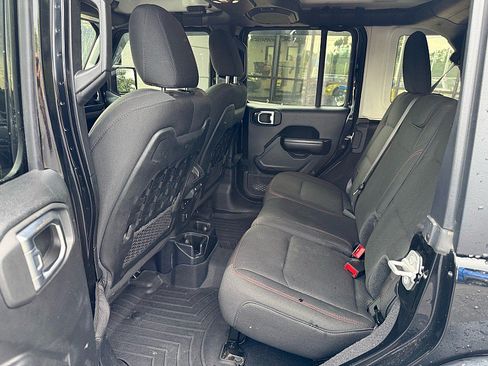 Used 2021 Jeep Wrangler Unlimited Rubicon AWD/4WD image 13