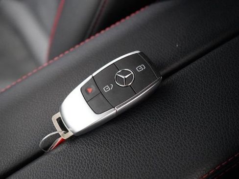 Used 2022 Mercedes-Benz GLA 250 4MATIC image 38