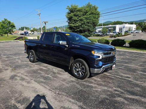 Used 2023 Chevrolet Silverado 1500 LT AWD/4WD image 8