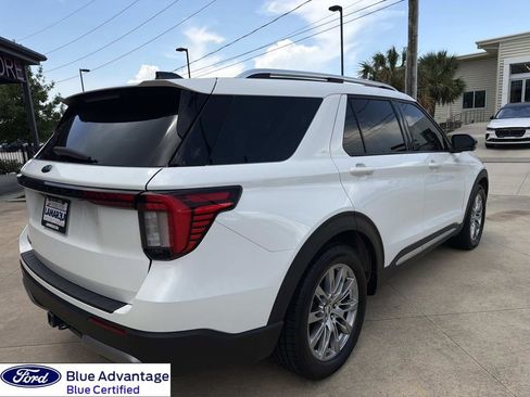 Used 2025 Ford Explorer Platinum RWD image 10