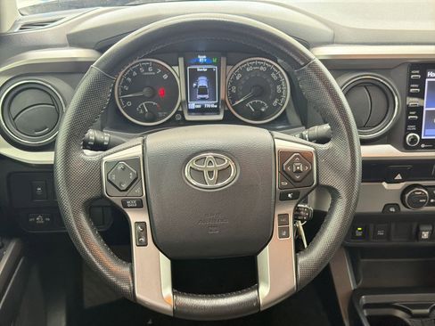 Used 2022 Toyota Tacoma SR5 w/ Technology Package RWD image 16