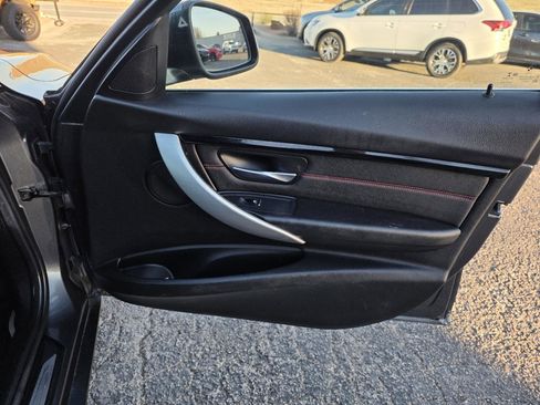 Used 2018 BMW 330i xDrive Sedan w/ Premium Package image 16