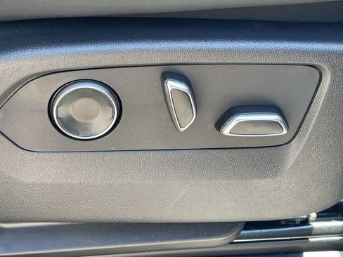 Certified 2025 Cadillac Escalade Sport AWD/4WD image 23
