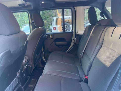 Used 2024 Jeep Wrangler Unlimited Rubicon 4xe image 13