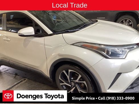 Used 2018 Toyota C-HR XLE image 1