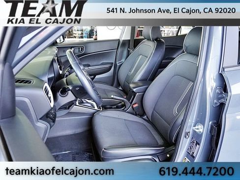 Used 2024 Hyundai Venue Limited FWD image 15