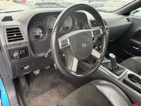 Used 2009 Dodge Challenger SRT8 w/ Spring Special Group RWD image 4