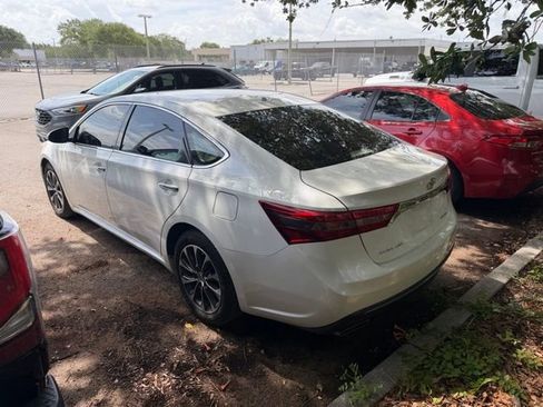 Used 2016 Toyota Avalon XLE FWD image 4
