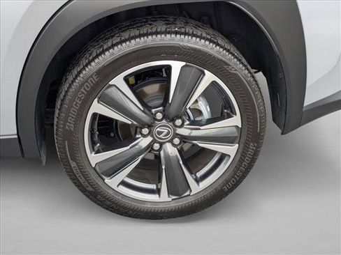 Certified 2025 Lexus UX 300h FWD image 25