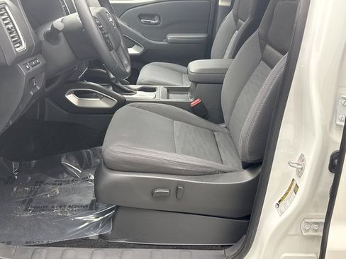 Used 2023 Nissan Frontier SV w/ SV Convenience Package AWD/4WD image 11