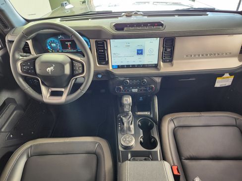 New 2025 Ford Bronco Outer Banks w/ Sasquatch Package image 15