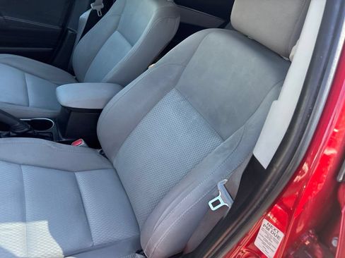 Used 2016 Toyota Corolla LE FWD image 14