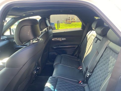 Certified 2025 Genesis GV70 3.5T Sport w/ Sport Prestige Package image 31