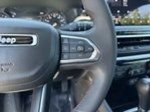Used 2023 Jeep Compass Trailhawk AWD/4WD image 23