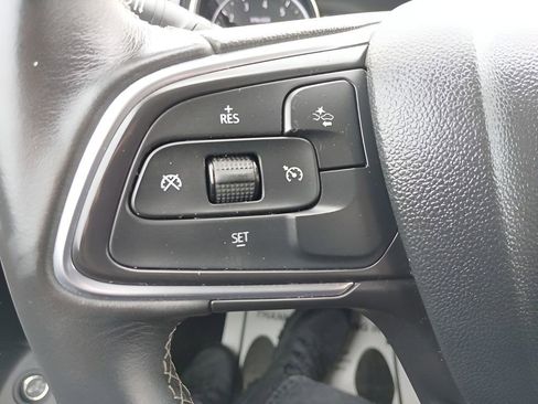 Used 2021 Buick Encore GX Select image 18