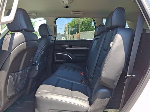 Certified 2024 Kia Telluride LX AWD/4WD image 10