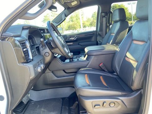 Used 2025 GMC Sierra 1500 AT4 AWD/4WD image 34