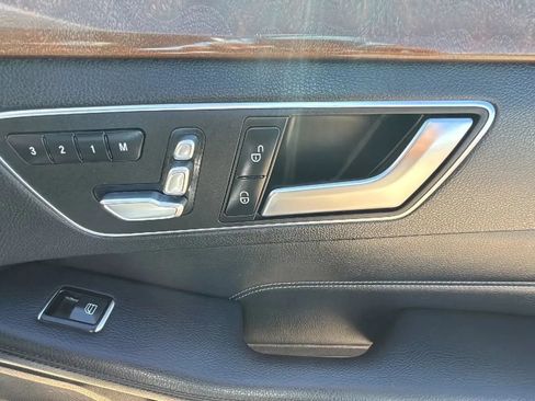 Used 2014 Mercedes-Benz E 350 Sedan image 39