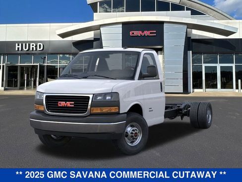 New 2025 GMC Savana 4500 w/ Power Convenience Package image 9