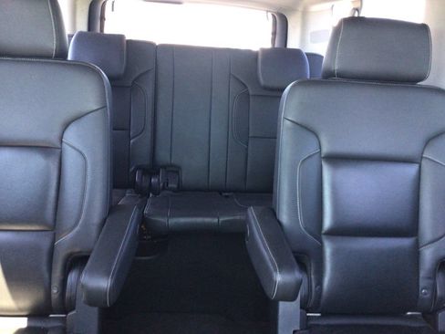 Used 2017 Chevrolet Suburban Premier AWD/4WD image 7
