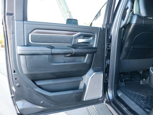 New 2026 RAM 3500 Laramie AWD/4WD image 32