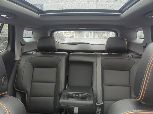 Certified 2024 GMC Terrain AT4 w/ Infotainment Package II AWD/4WD image 34