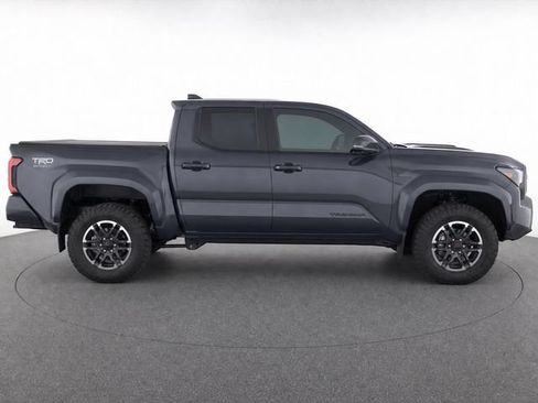 Used 2024 Toyota Tacoma TRD Sport w/ TRD Sport Premium Package AWD/4WD image 8