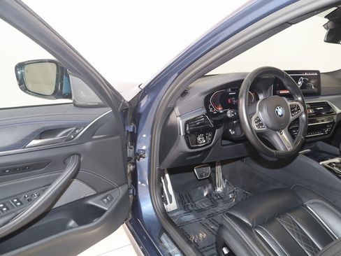 Used 2023 BMW M550i xDrive w/ Executive Package image 59