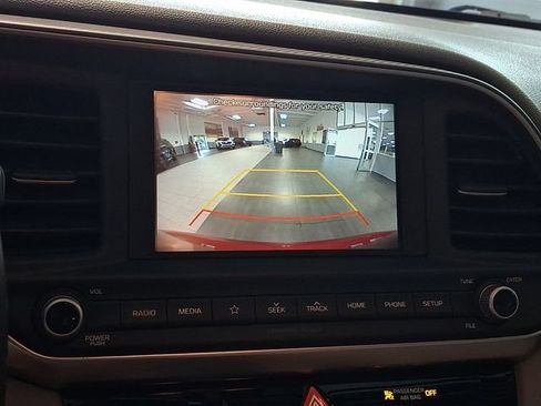 Used 2020 Hyundai Elantra Value Edition w/ Cargo Package (C1) FWD image 18