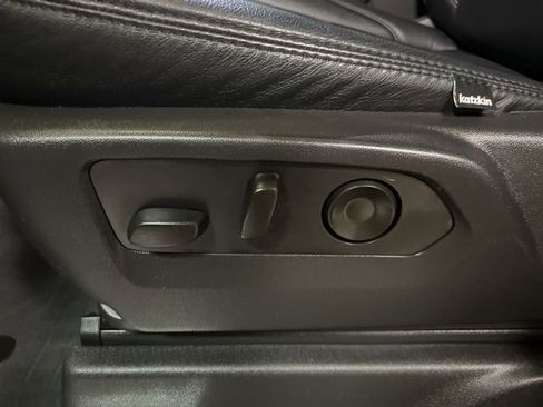 Used 2023 Chevrolet Silverado 1500 LT Trail Boss w/ Convenience Package II image 61