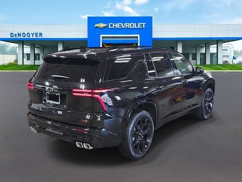 New 2026 Chevrolet Traverse RS w/ LPO, Floor Liner Package AWD/4WD image 6
