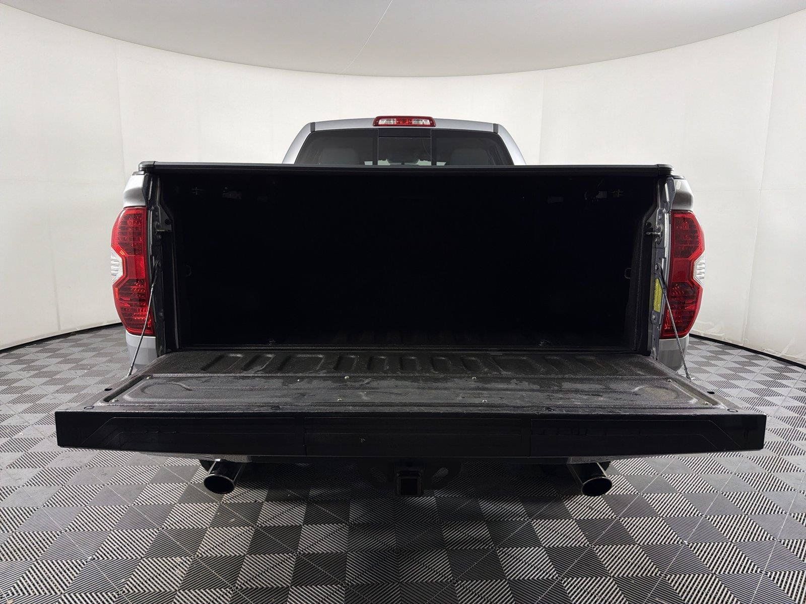 Used 2014 Toyota Tundra Limited w/ Limited Premium Package AWD/4WD image 16