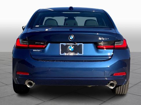 New 2024 BMW 330i Sedan w/ Convenience Package image 4