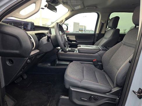 Certified 2025 Ford Expedition Active AWD/4WD image 28