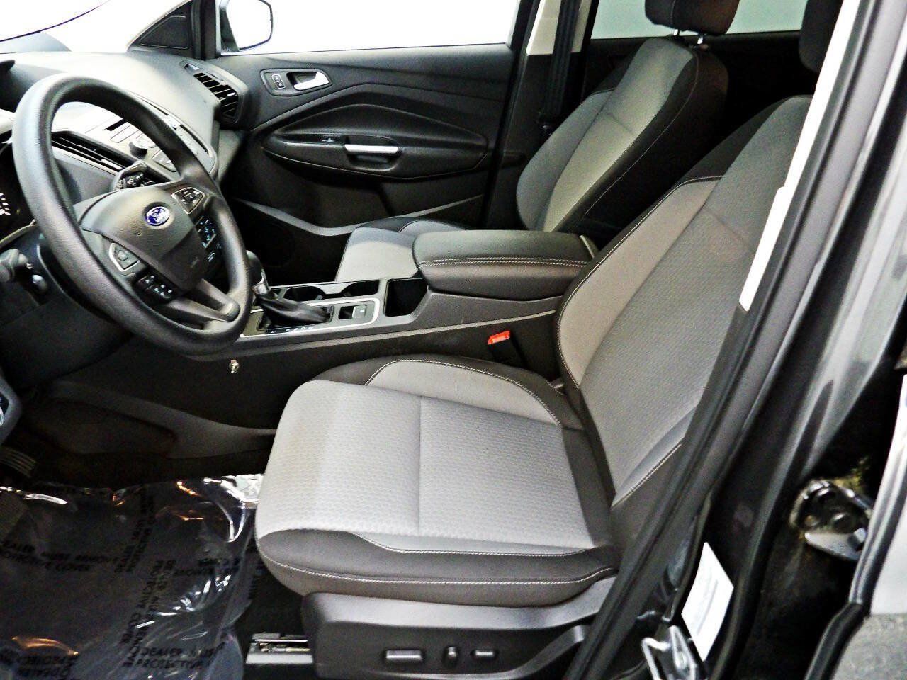 Used 2017 Ford Escape SE AWD/4WD image 8