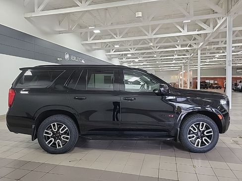 Used 2023 GMC Yukon AT4 w/ Technology Package image 6