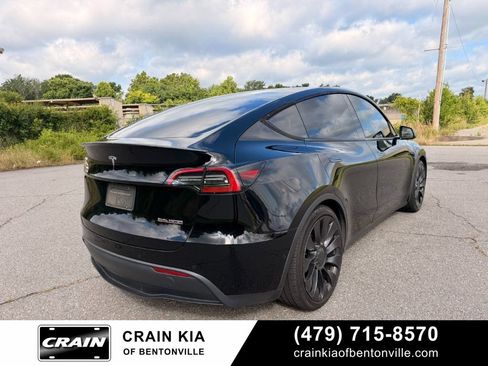 Used 2022 Tesla Model Y Performance AWD/4WD image 3