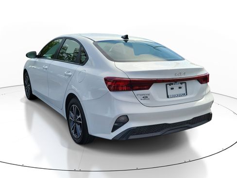 Used 2024 Kia Forte LXS FWD image 4