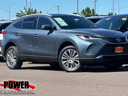 Used 2023 Toyota Venza XLE AWD/4WD image 1
