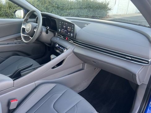 Used 2023 Hyundai Elantra SEL image 20