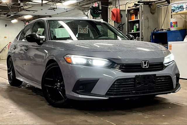 Used 2024 Honda Civic Sport image 2